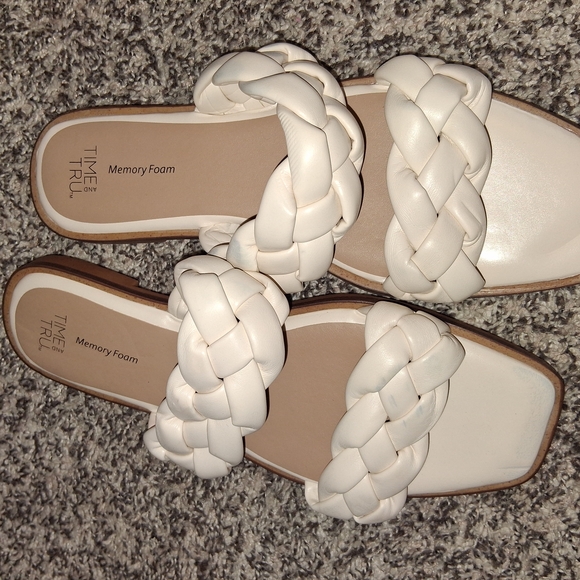 Time and Tru Women's White Braided Sandals - Picture 1 of 3